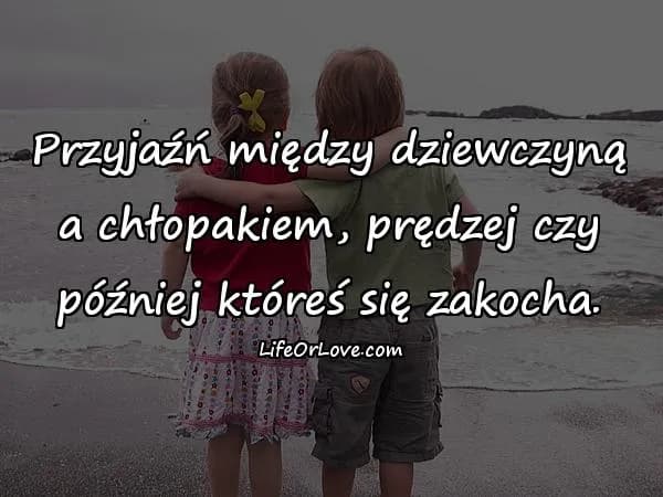 Najpiękniejsze cytaty do zdjęcia z chłopakiem na social media - te wzruszą jego serce