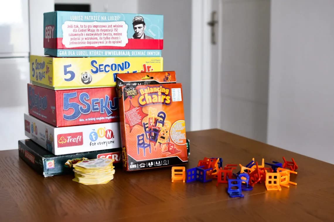 Gry planszowe dla 2-latka - jakie wybrać, aby rozwijały zdolności malucha?
