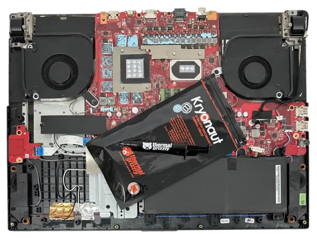 Wymiana pasty w laptopie: Jak często? Zadbaj o wydajność i żywotność!