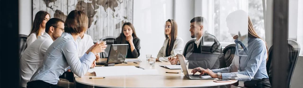 Skuteczne scenariusze negocjacyjne: gotowe przykłady, które warto poznać