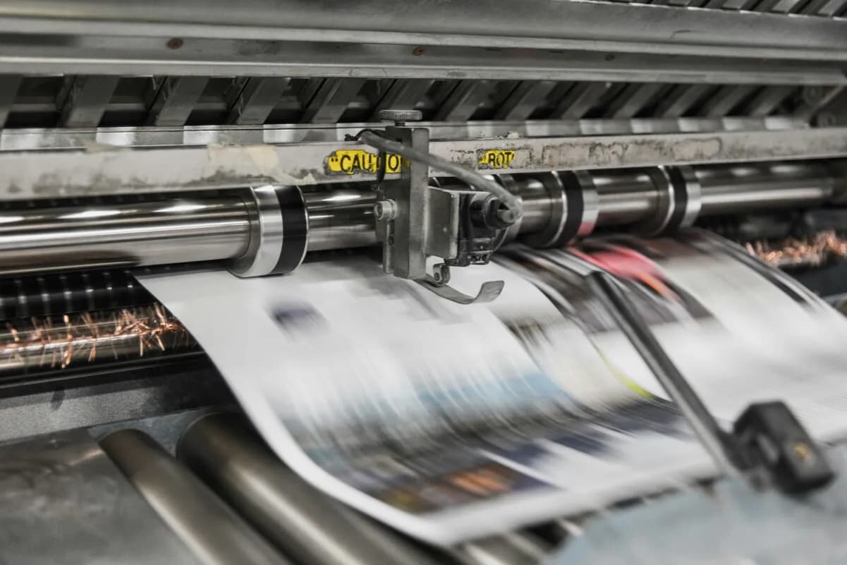 Cyfrowy druk książek a oszczędności – jak zmniejszyć koszty publikacji?